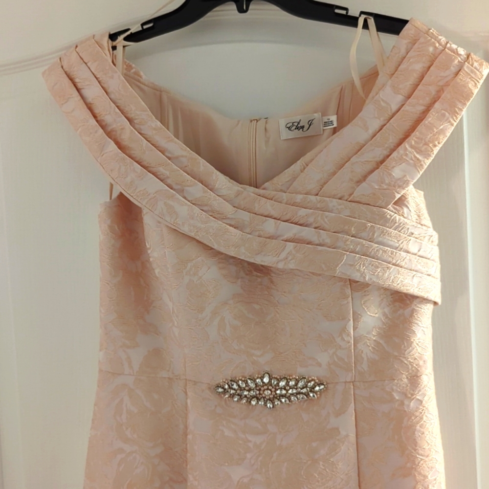 Eliza J. Bateau Neckline Jacquard Gown | 12 in Peach